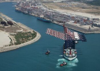 Navi cariche di armi chimiche a Gioia, M5S: fermiamole subito