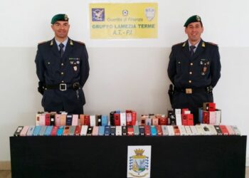 Profumi contraffatti: sequestri nel catanzarese, una denuncia