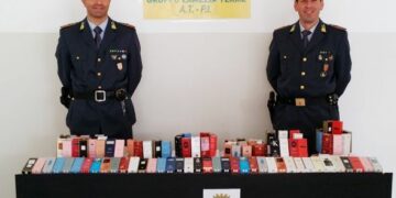 Profumi contraffatti: sequestri nel catanzarese, una denuncia