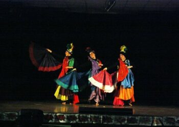 Spettacolo teatrale ‘Creation’ all’Istituto Alcmeone di Crotone