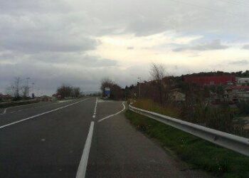 Svincoli stradali al buio a Ciro’ Marina