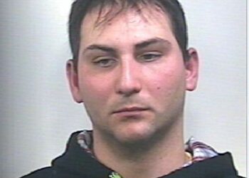 Arresto per resistenza e violenza a Pubblico Ufficiale a Ciro’ Marina