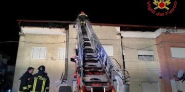 Incendio canna fumaria e tetto a Ciro’