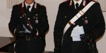 Fanno la spesa e pagano con banconote false: due arresti