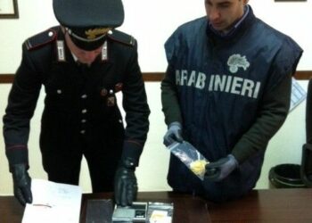 Crotone: laboratorio di cocaina nel quartiere ‘Zingari’, due arresti