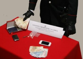 Coppia spacciava cocaina a Mesoraca, arrestati