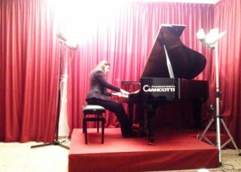 Musica, Crotone applaude lo spettacolo di Nadia Pulvirenti
