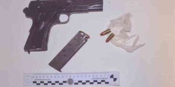 Trovato con pistola clandestina tedesca, arrestato isolitano