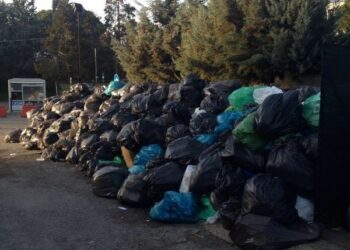 Ospedale Castrovillari sommerso di rifiuti