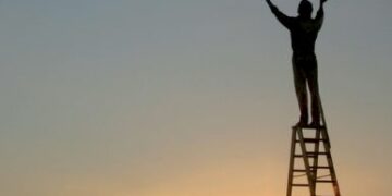 Libri: ‘Storia delle nuvole – da Talete a don De Lillo’ di Tonino Ceravolo