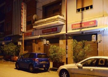 Bomba davanti a un bar di Reggio Calabria