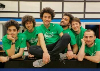 Amici, eliminato brano dei Carboidrati