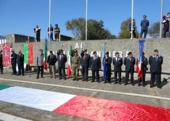 Unita’ d’Italia, studenti in festa al monumento dei Fratelli Bandiera