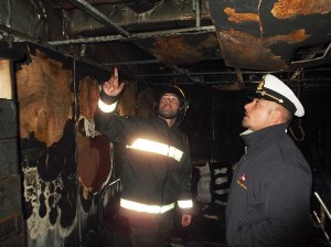 Incendio su nave al porto di Crotone