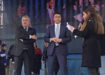 Renzi a Scalea, Magorno: no all’illegalita’. M5S: slogan e passerelle