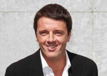 La svolta di Renzi: aboliremo le province