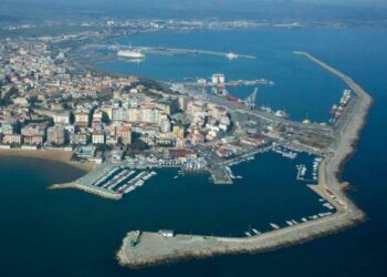 Lavori al porto di Crotone, Stasi: si aspetta il bel tempo
