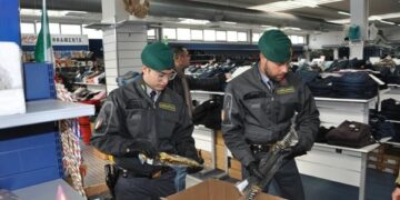 11mila prodotti cinesi senza marchio ‘CE’, maxisequestro a Reggio Calabria