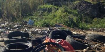 Ciro’ Marina: la Fontana ‘adottata’ ancora in mezzo ai rifiuti