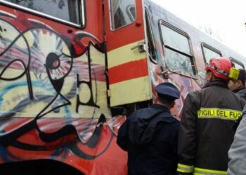 Scontro fra treni in Calabria, due feriti gravi