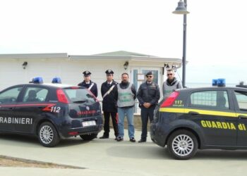 Sequestrati chioschi abusivi sul litorale di Strongoli Marina