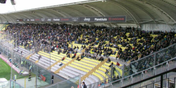 Serie B, quarta sconfitta consecutiva del Crotone in trasferta