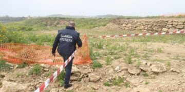 Lavori abusivi nell’Amp di Capo Rizzuto, Capitaneria ferma tutto