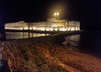 Torna a ‘splendere’ il Castello Aragonese di Le Castella