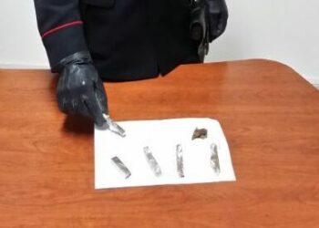 Ancora droga nel centro di Isola, arrestato pensionato