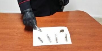 Ancora droga nel centro di Isola, arrestato pensionato