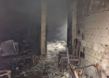 Casa in fiamme a Rocca di Neto: forte boato per esplosione di bombole