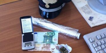 Marijuana ed hashish in auto, in manette due 30enni di Verzino