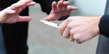 Pensionata uccide il compagno a coltellate, arrestata a Scalea 68enne