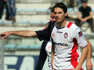 Crotone calcio, il difensore Alessandro Ligi ricoverato in ospedale.