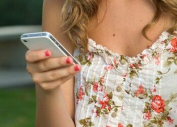 Pedofili adescavano bambine su Skype e WhatsApp, denunce in Calabria