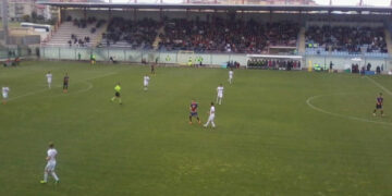 Serie B, il Crotone non sa più vincere all’Ezio Scida