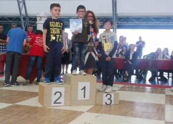 Piccoli scacchisti crescono, tre crotonesi conquistano il titolo regionale