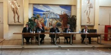 Ciro’ Marina, approvato regolamento per la sosta sulle strisce blu