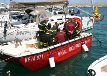Vigili del Fuoco, corso regionale di patenti nautiche a Crotone