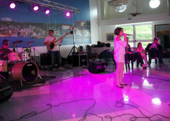 A Torretta tributo per la piccola Flavia Marasco dopo Ti lascio una Canzone