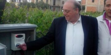 Ciro’ Marina, attivata la nuova illuminazione in via Taverna