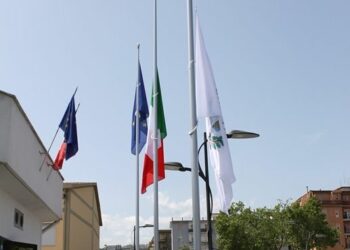 Issate tre nuove bandiere a Rossano Scalo
