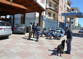 Crotone, un giorno in Questura per gli alunni della ‘Don Milani’