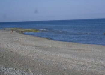 Battigia che va’…lastre di pietra che vengono