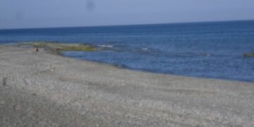 Battigia che va’…lastre di pietra che vengono