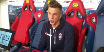Serie B, il Crotone evita la sconfitta nei minuti finali