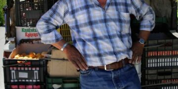 Minaccia di morte un ambulante, arrestato operatore ecologico