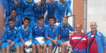 Il mitico difensore rossoblù Francesco Galeoto a Crotone