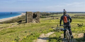 Alla scoperta dell’Antica Krimisa in bici, tappa di ‘Onda d’Urto’ nel cirotano