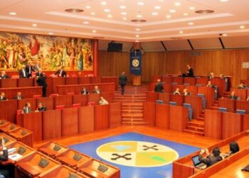 Calabria, nuova legge elettorale. M5S: arriva il ‘Cinghialum’. FdI: siamo alla ‘Folliam’